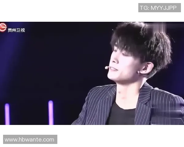 寅子倾情创作足球明星肖像展现运动魅力与艺术灵感的完美结合